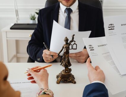 ¿Cuáles son los Mejores Abogados en Esmeraldas?